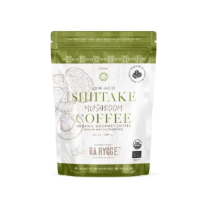 shiitake svampekaffe i plast pose med grønne nuancer