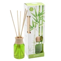 grøn væske i glasflaske