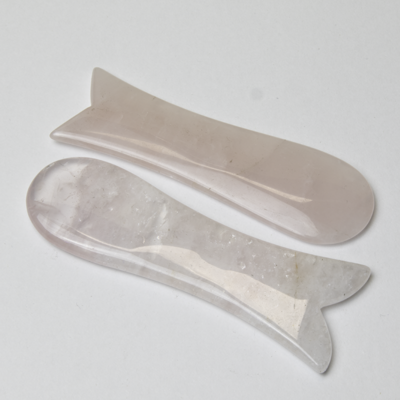 2 rosakvarts gua sha i lyserød farve