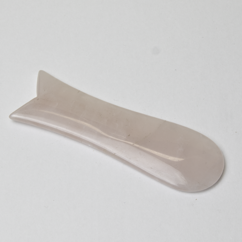 rosakvarts gua sha i lyserød