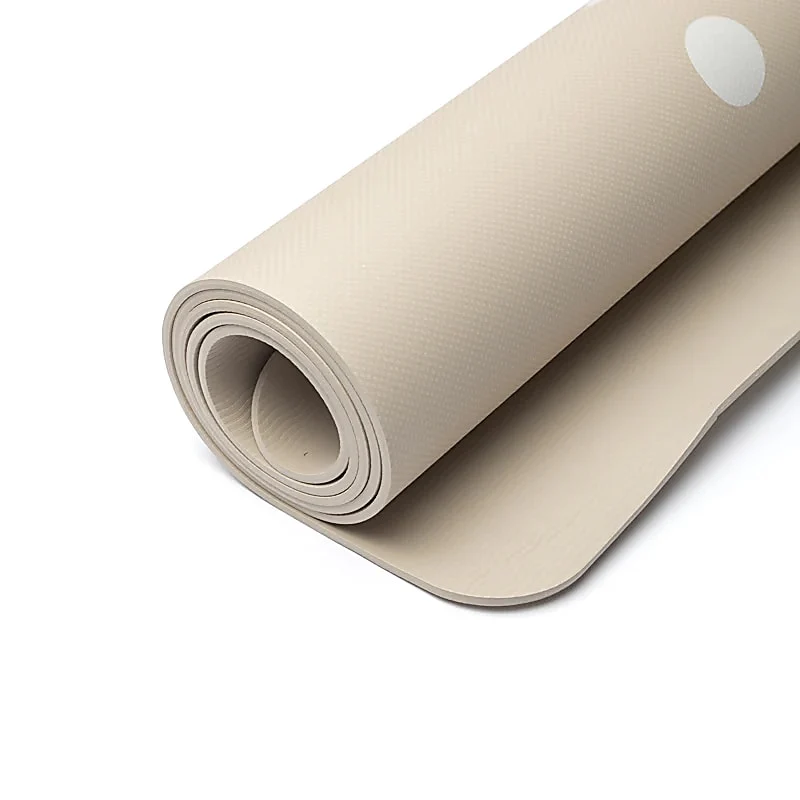 yogamåtte rullet sammen