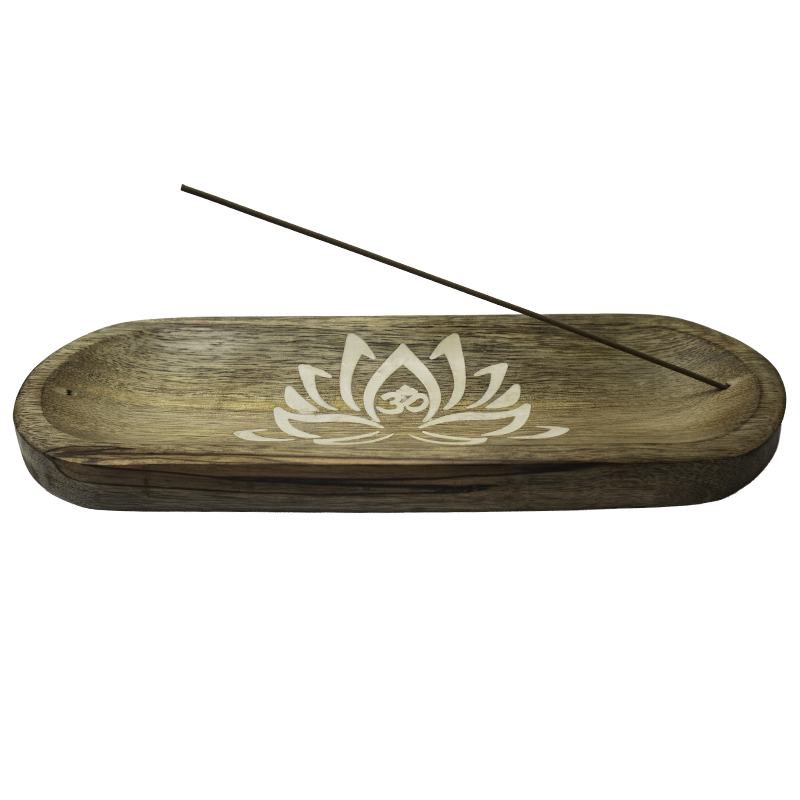 lotus røgelsesholder på hvid baggrund